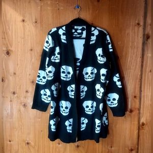 Hotouch Black & White Skull Patterned Knit Cardigan